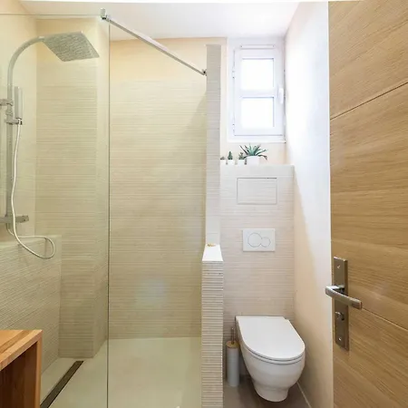 Modern -1bdr 4p - 300m From The * Antibes