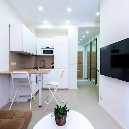 Apartamento Modern -1bdr 4p - 300m From The *
