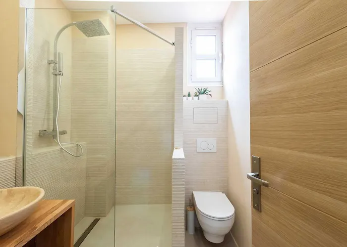 Modern -1bdr 4p - 300m From The * Antibes